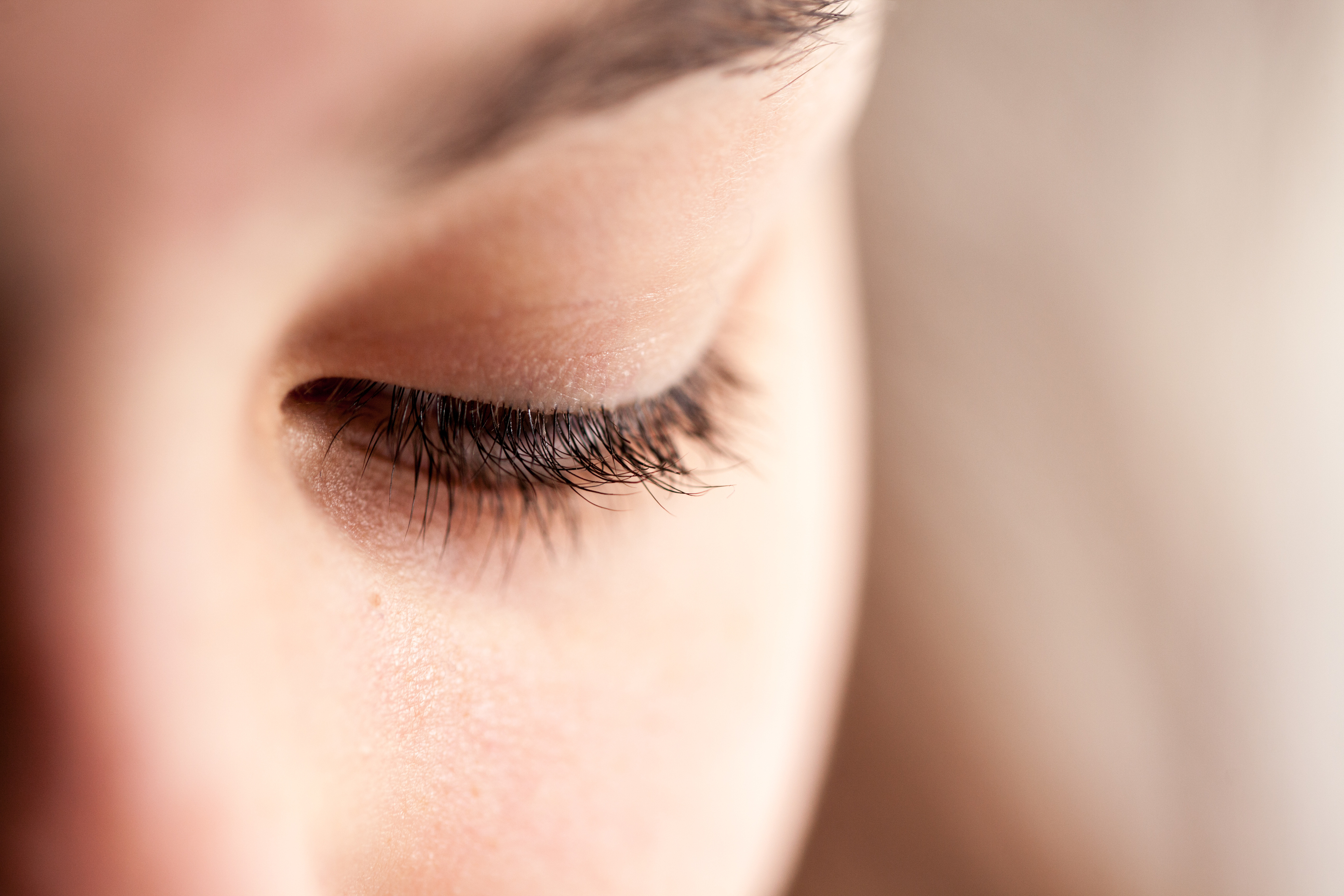 Eye, eyelid & eyelashes -details